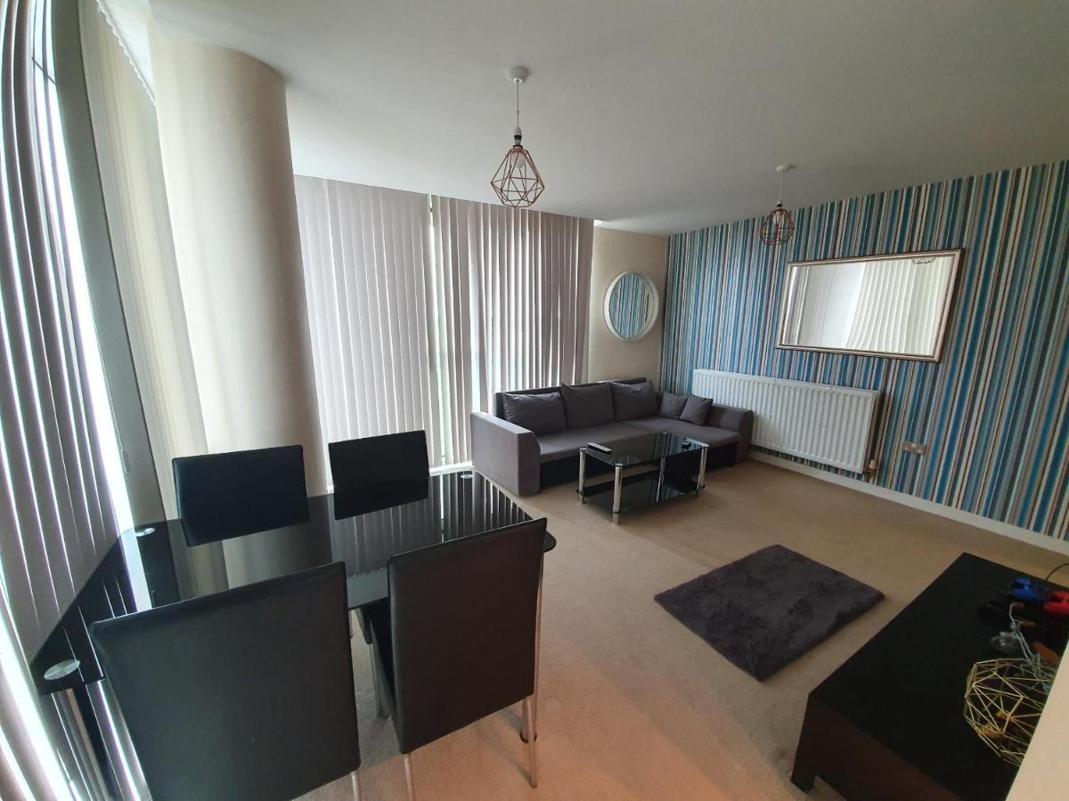 Dazzon Apartments - Hub - Central Mk ミルトン・ケインズ エクステリア 写真
