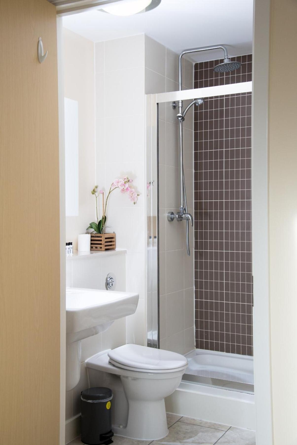 Dazzon Apartments - Hub - Central Mk ミルトン・ケインズ 部屋 写真