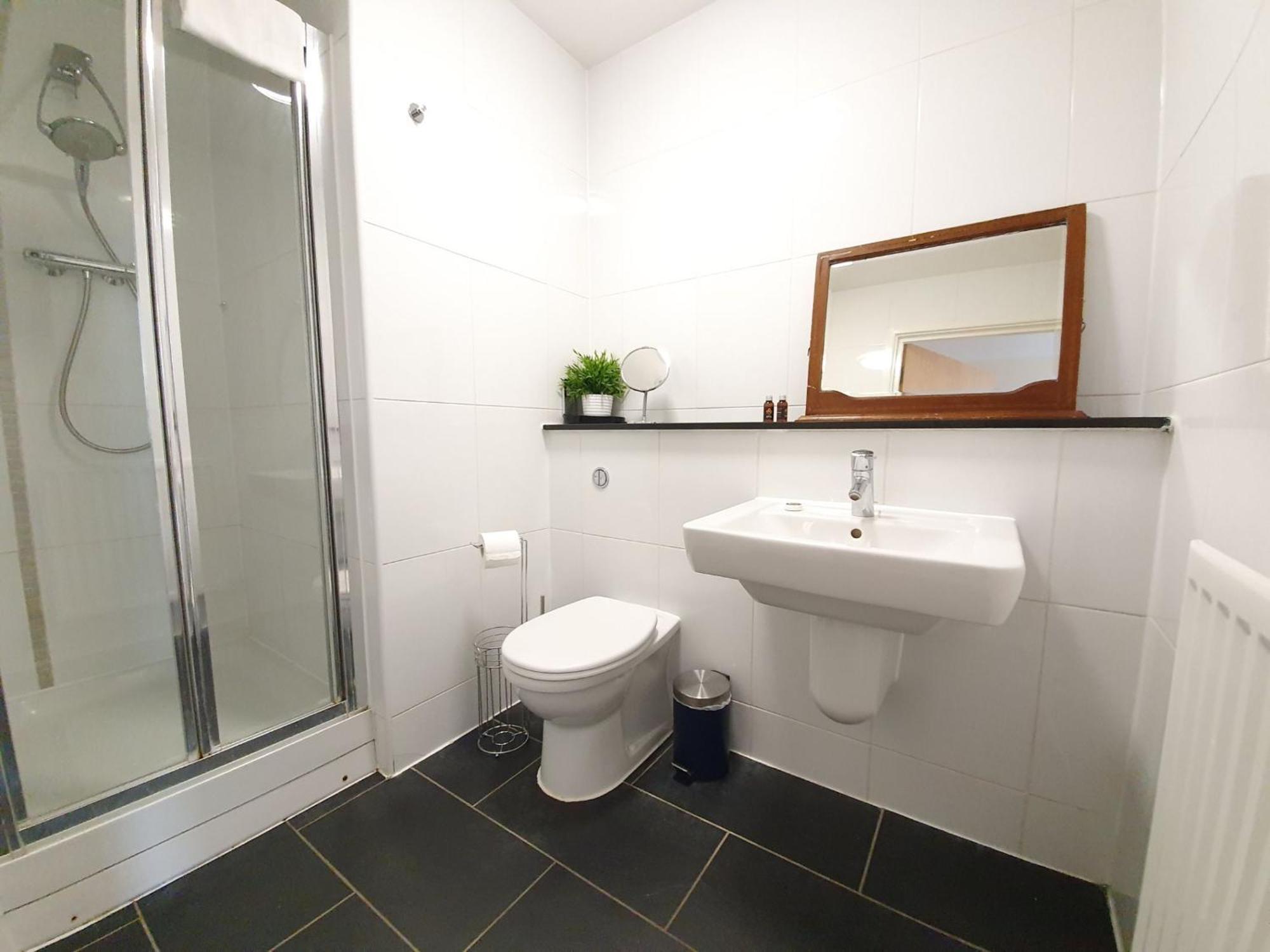 Dazzon Apartments - Hub - Central Mk ミルトン・ケインズ 部屋 写真