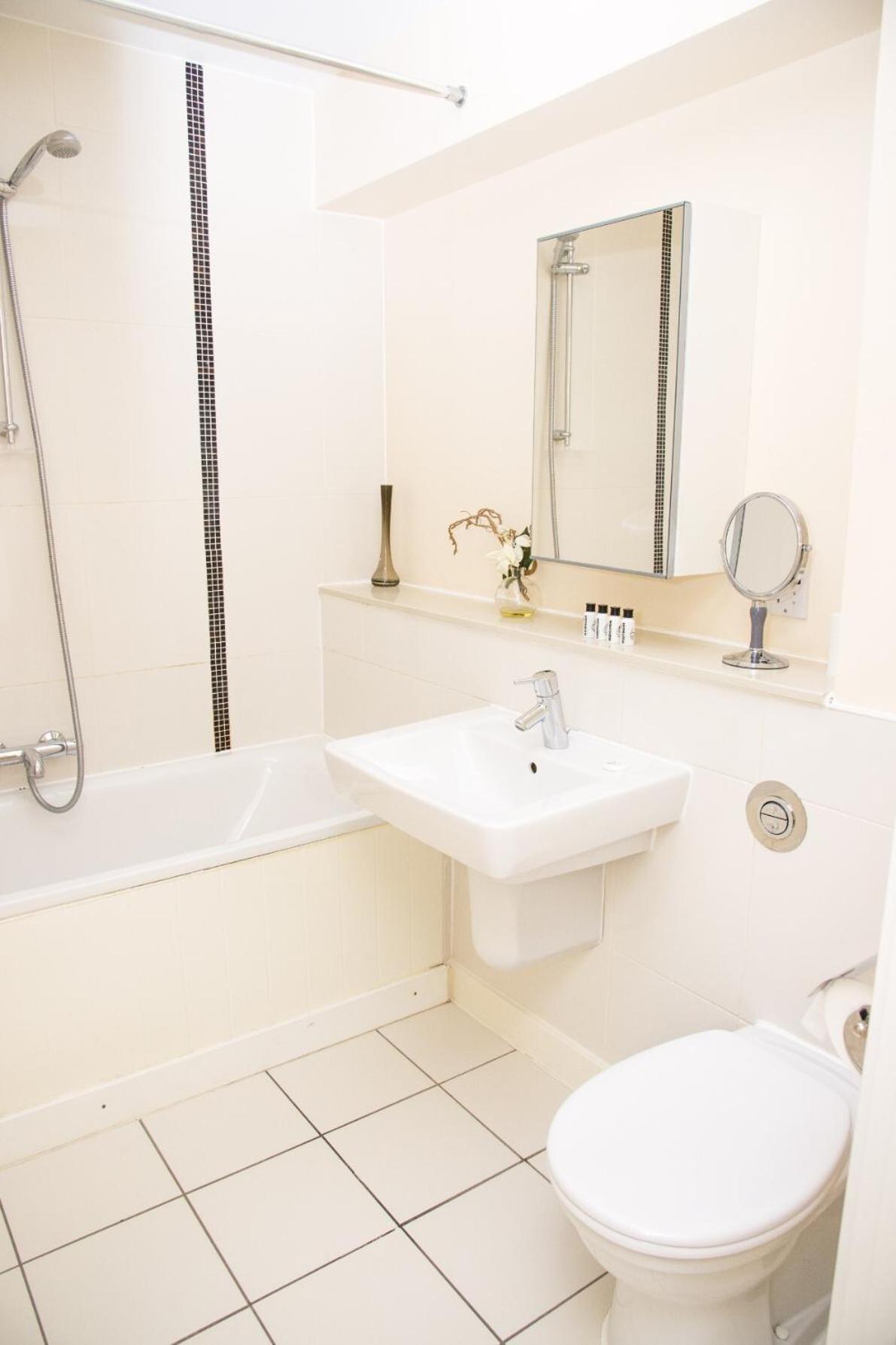 Dazzon Apartments - Hub - Central Mk ミルトン・ケインズ 部屋 写真