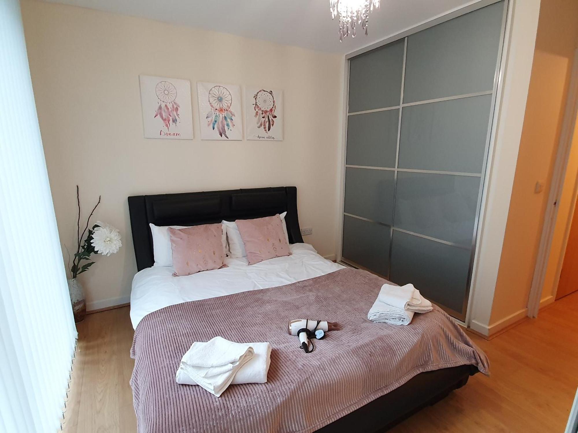 Dazzon Apartments - Hub - Central Mk ミルトン・ケインズ 部屋 写真