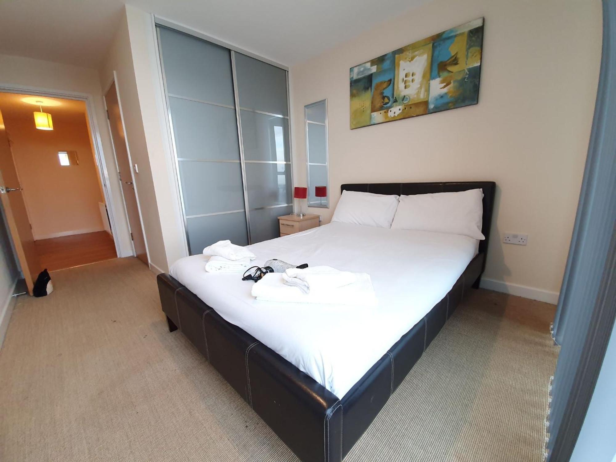 Dazzon Apartments - Hub - Central Mk ミルトン・ケインズ 部屋 写真